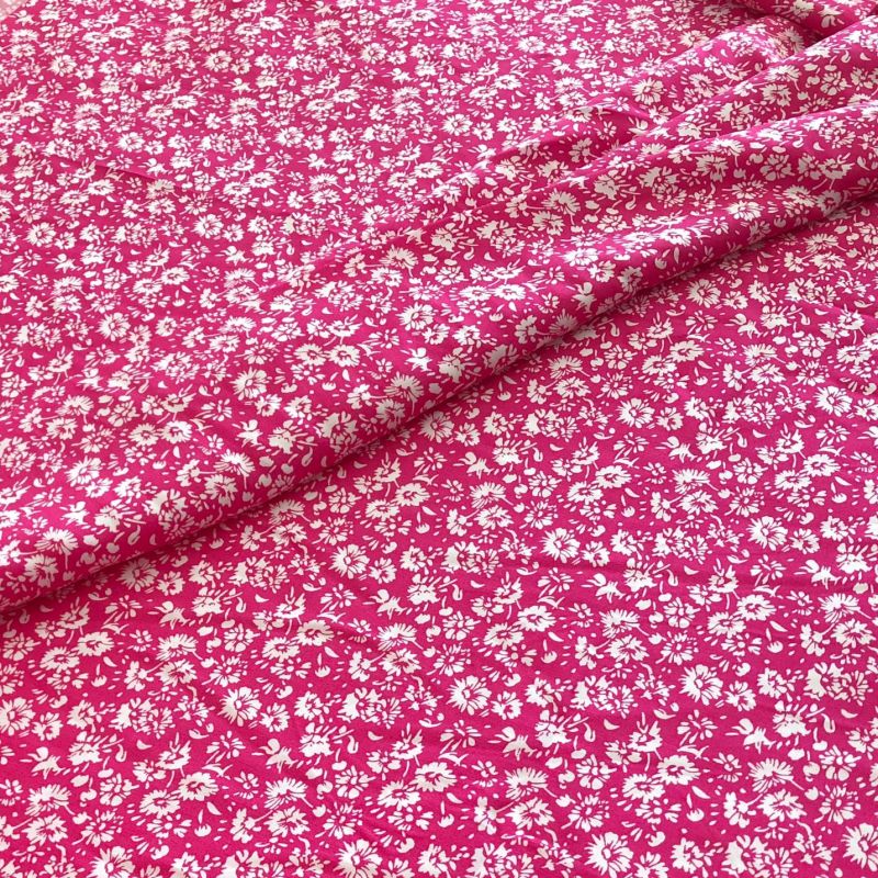 Tecido de Viscose Florais Pequenos Pink