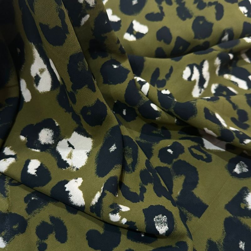 MUSSELINE GGT DE VISCOSE  GREEN ANIMAL